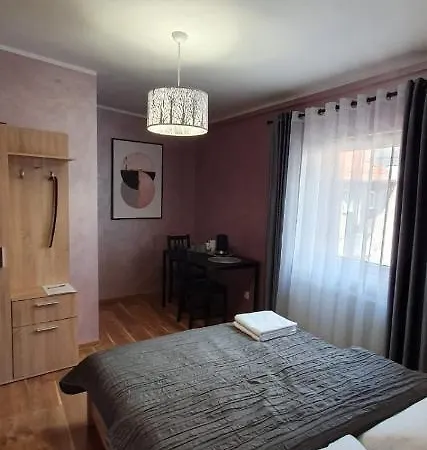 Przy Czarnej Bramie *